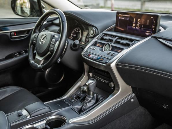 Lexus NX I Рестайлинг с пробегом 2018 года, цена 3 265 000 рублей, 82991 км, внедорожник, Автокод Объявления