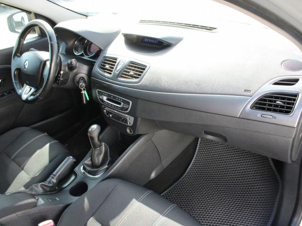 Renault Fluence I с пробегом 2013 года, цена 699 000 рублей, 184496 км, седан, Автокод Объявления