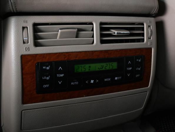 Toyota Land Cruiser 200 Series Рестайлинг 1 с пробегом 2015 года, цена 4 799 000 рублей, 266162 км, внедорожник, Автокод Объявления