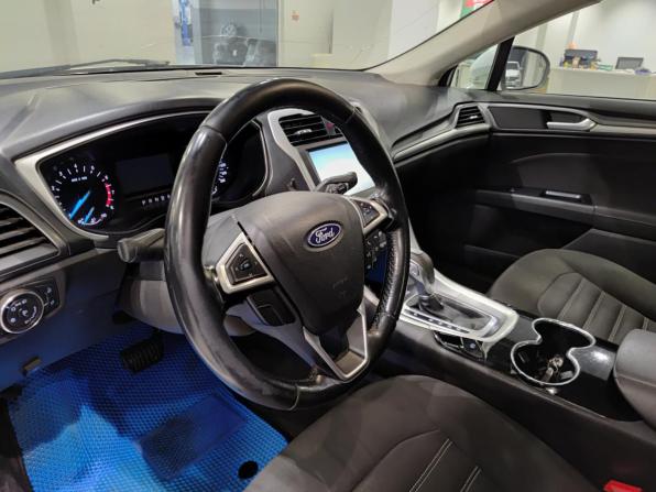 Ford Mondeo V с пробегом 2015 года, цена 897 000 рублей, 275979 км, седан, Автокод Объявления