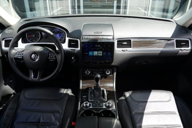 Volkswagen Touareg II Рестайлинг с пробегом 2015 года, цена 2 890 000 рублей, 239463 км, внедорожник, Автокод Объявления
