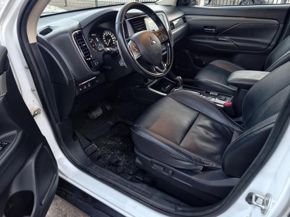Mitsubishi Outlander III Рестайлинг 3 с пробегом 2019 года, цена 3 100 000 рублей, 144830 км, внедорожник, Автокод Объявления