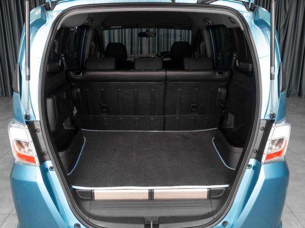 Honda Freed I Рестайлинг с пробегом 2012 года, цена 969 000 рублей, 197196 км, компактвэн, Автокод Объявления