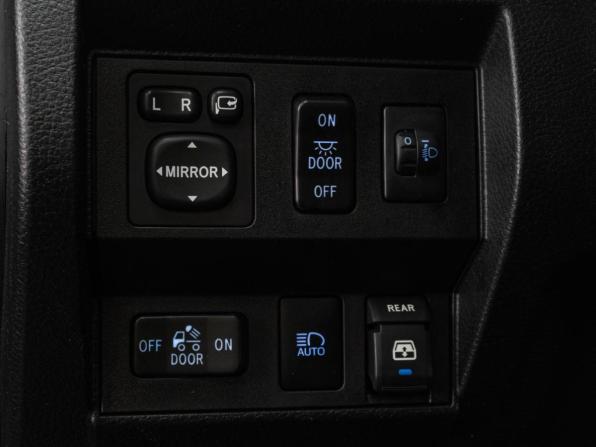Toyota Tundra II Рестайлинг с пробегом 2018 года, цена 7 099 000 рублей, 123449 км, offers.body_type.unknown, Автокод Объявления