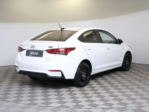 Hyundai Solaris II с пробегом 2017 года, цена 699 000 рублей, 247039 км, седан, Автокод Объявления