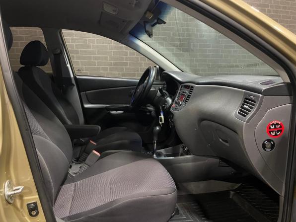 Kia Rio II Рестайлинг с пробегом 2009 года, цена 600 000 рублей, 138514 км, хэтчбек, Автокод Объявления
