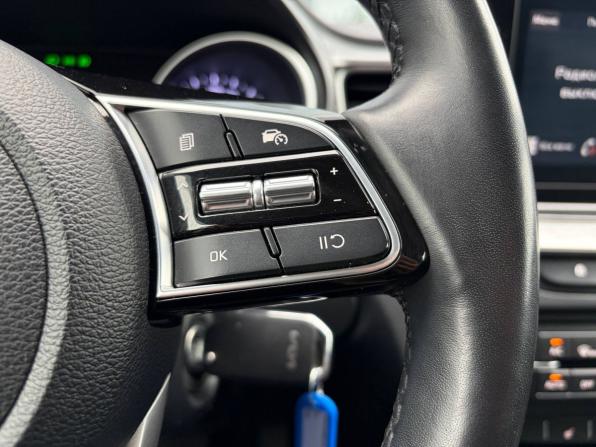 Kia Ceed III Рестайлинг с пробегом 2021 года, цена 2 150 000 рублей, 60800 км, хэтчбек, Автокод Объявления