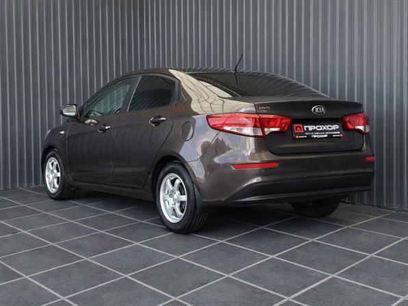 Kia Rio III Рестайлинг с пробегом 2016 года, цена 997 000 рублей, 201693 км, седан, Автокод Объявления