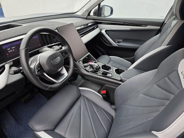 Geely Atlas II с пробегом 2024 года, цена 3 150 000 рублей, 19000 км, внедорожник, Автокод Объявления