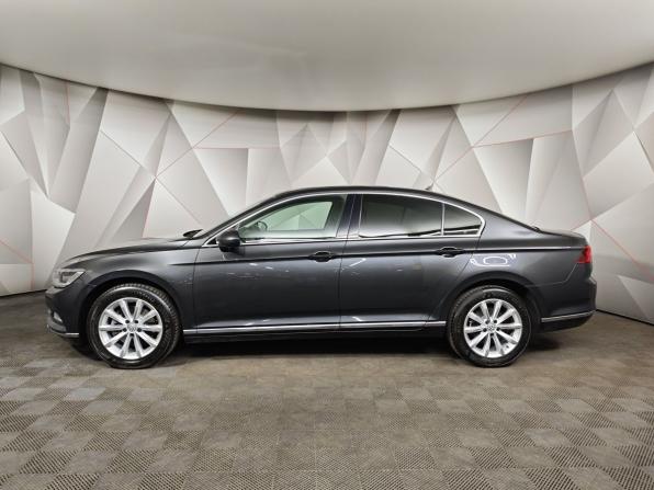Volkswagen Passat B8 с пробегом 2017 года, цена 1 815 000 рублей, 181765 км, седан, Автокод Объявления