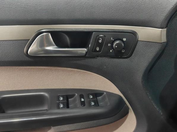 Volkswagen Touran I Рестайлинг с пробегом 2008 года, цена 625 000 рублей, 368955 км, компактвэн, Автокод Объявления