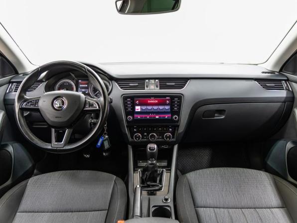Skoda Octavia III (A7) Рестайлинг с пробегом 2018 года, цена 1 548 000 рублей, 182094 км, лифтбек, Автокод Объявления