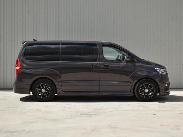 Hyundai H-1 II Рестайлинг 2 с пробегом 2019 года, цена 2 750 000 рублей, 322989 км, минивэн, Автокод Объявления