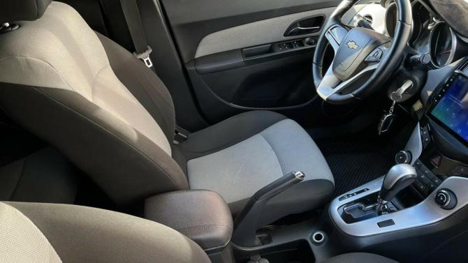 Chevrolet Cruze I Рестайлинг с пробегом 2012 года, цена 750 000 рублей, 146120 км, хэтчбек, Автокод Объявления