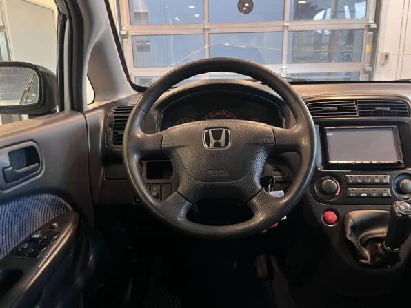 Honda Stream I с пробегом 2001 года, цена 300 000 рублей, 322631 км, компактвэн, Автокод Объявления