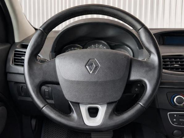 Renault Fluence I с пробегом 2011 года, цена 657 000 рублей, 195385 км, седан, Автокод Объявления