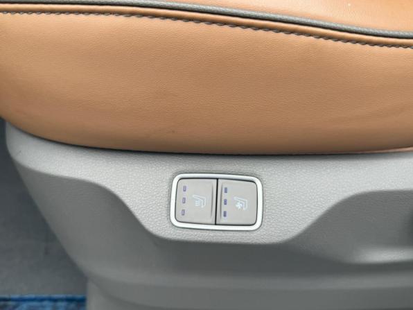 Hyundai Staria I с пробегом 2021 года, цена 4 799 000 рублей, 65706 км, минивэн, Автокод Объявления