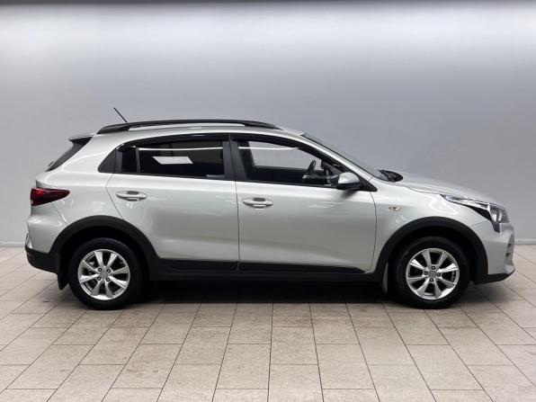 Kia Rio IV Рестайлинг с пробегом 2020 года, цена 1 555 000 рублей, 85740 км, хэтчбек, Автокод Объявления