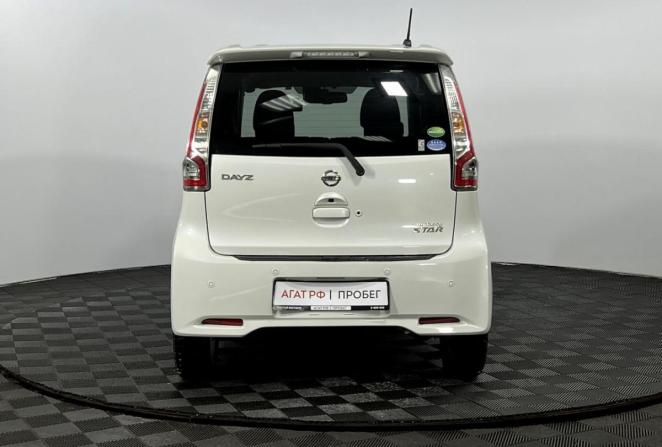 Nissan Dayz I Рестайлинг с пробегом 2018 года, цена 940 000 рублей, 65400 км, хэтчбек, Автокод Объявления