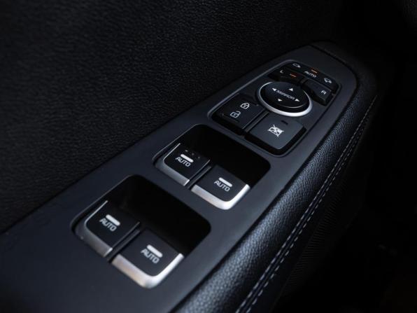 Kia Sorento III Prime Рестайлинг с пробегом 2019 года, цена 2 980 000 рублей, 101885 км, внедорожник, Автокод Объявления