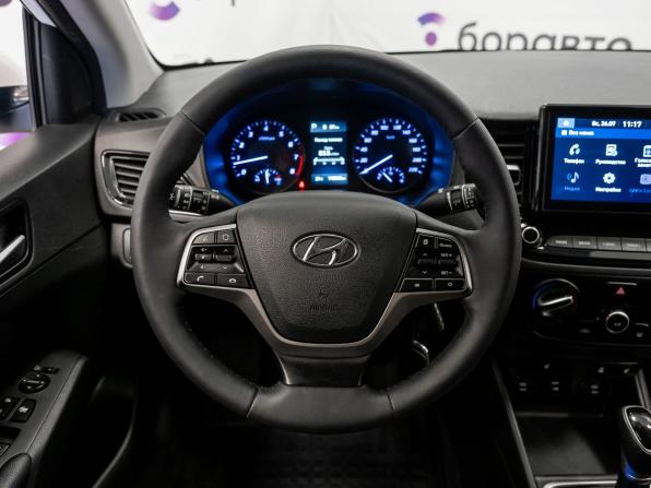 Hyundai Solaris II Рестайлинг с пробегом 2022 года, цена 1 620 000 рублей, 118059 км, седан, Автокод Объявления