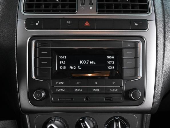 Volkswagen Polo V Рестайлинг с пробегом 2020 года, цена 1 449 040 рублей, 87684 км, седан, Автокод Объявления