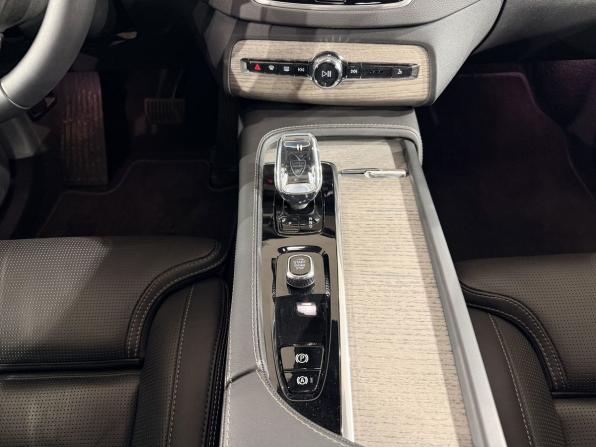 Volvo XC90 II Рестайлинг 1 с пробегом 2023 года, цена 10 390 000 рублей, 9766 км, внедорожник, Автокод Объявления