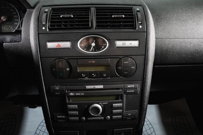 Ford Mondeo III Рестайлинг с пробегом 2006 года, цена 469 000 рублей, 300000 км, седан, Автокод Объявления