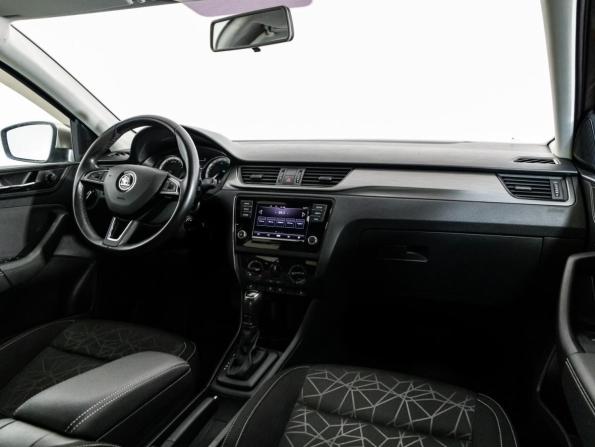 Skoda Rapid I Рестайлинг с пробегом 2018 года, цена 1 599 000 рублей, 69046 км, лифтбек, Автокод Объявления