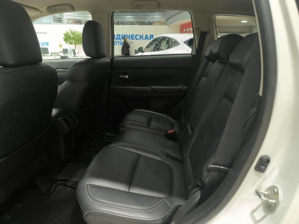 Mitsubishi Outlander III Рестайлинг 3 с пробегом 2020 года, цена 2 650 000 рублей, 46450 км, внедорожник, Автокод Объявления