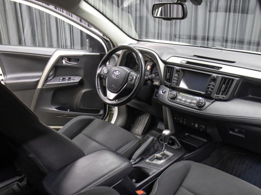Toyota RAV4 IV (XA40) Рестайлинг Москва  - изображение 11