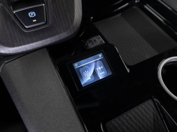 Ford Transit Custom I (China Market) с пробегом 2025 года, цена 5 950 000 рублей, 70 км, минивэн, Автокод Объявления