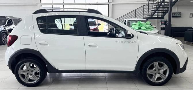Renault Sandero II Рестайлинг с пробегом 2020 года, цена 1 149 000 рублей, 138500 км, хэтчбек, Автокод Объявления