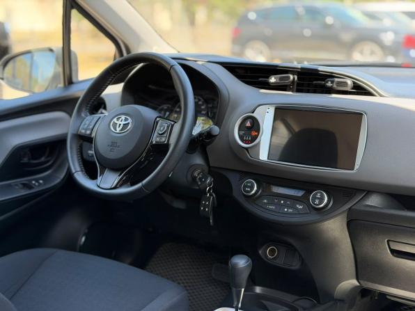 Toyota Yaris III Рестайлинг 2 с пробегом 2019 года, цена 1 650 000 рублей, 74462 км, хэтчбек, Автокод Объявления