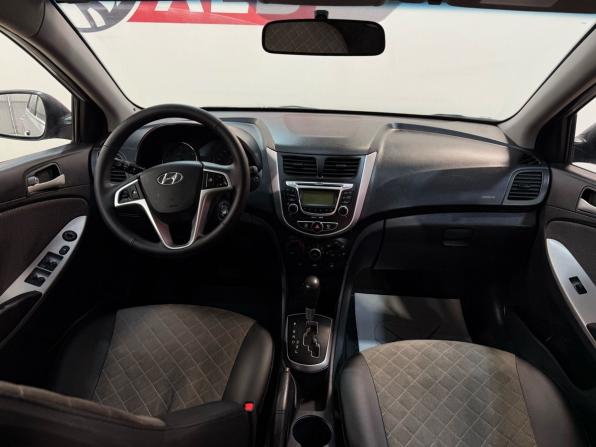 Hyundai Solaris I с пробегом 2012 года, цена 829 000 рублей, 189045 км, хэтчбек, Автокод Объявления