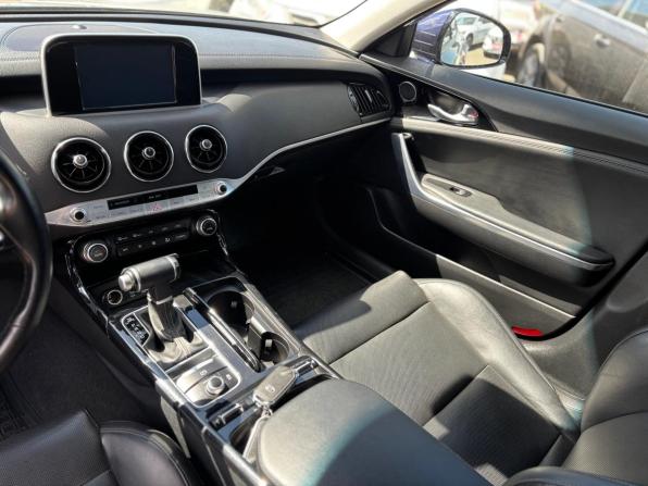 Kia Stinger I с пробегом 2019 года, цена 2 360 000 рублей, 146883 км, лифтбек, Автокод Объявления