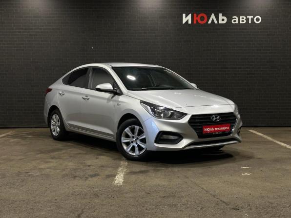 Hyundai Solaris II с пробегом 2017 года, цена 1 051 000 рублей, 209163 км, седан, Автокод Объявления