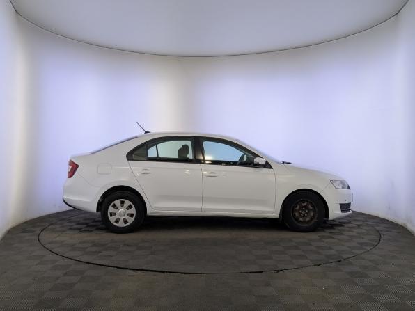 Skoda Rapid I Рестайлинг с пробегом 2019 года, цена 900 000 рублей, 246586 км, лифтбек, Автокод Объявления