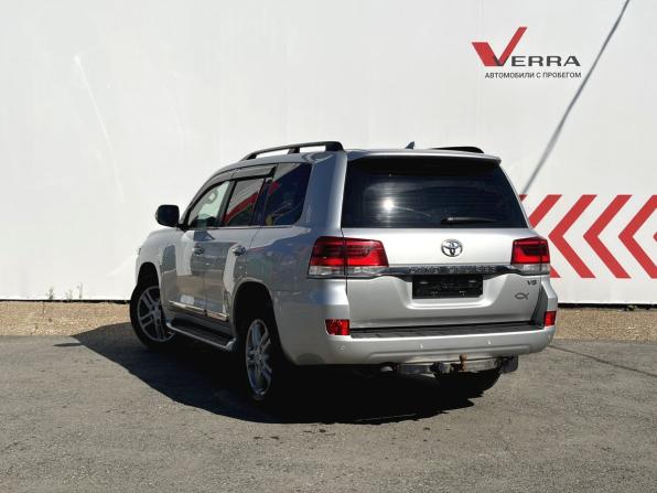 Toyota Land Cruiser 200 Series Рестайлинг 2 с пробегом 2020 года, цена 8 120 000 рублей, 155041 км, внедорожник, Автокод Объявления