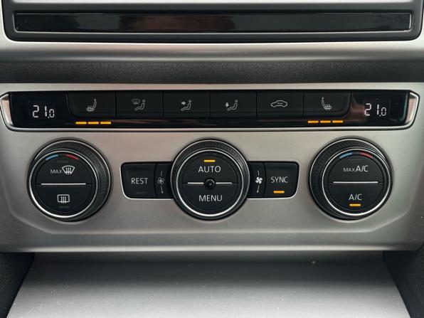 Volkswagen Passat B8 с пробегом 2016 года, цена 1 470 000 рублей, 304764 км, универсал, Автокод Объявления