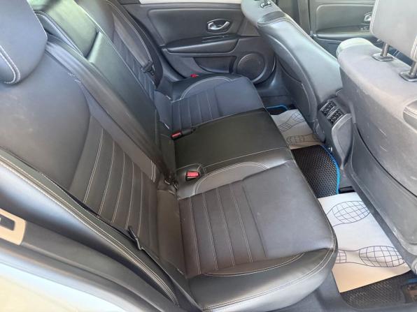 Renault Laguna III Рестайлинг с пробегом 2011 года, цена 880 000 рублей, 369000 км, универсал, Автокод Объявления