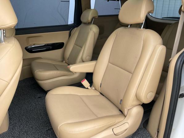 Kia Carnival III с пробегом 2018 года, цена 2 590 000 рублей, 132113 км, минивэн, Автокод Объявления