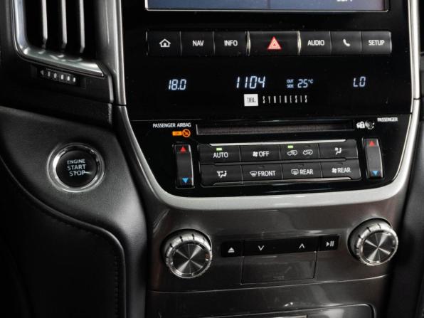 Toyota Land Cruiser 200 Series Рестайлинг 2 с пробегом 2016 года, цена 6 050 000 рублей, 216958 км, внедорожник, Автокод Объявления