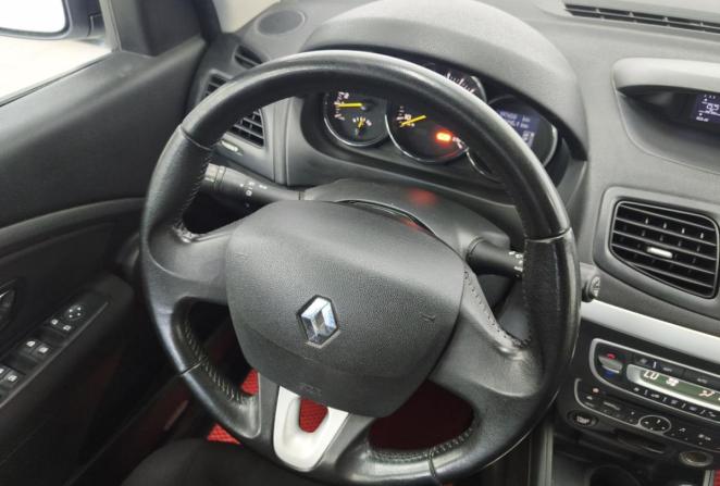 Renault Fluence I с пробегом 2012 года, цена 689 000 рублей, 197658 км, седан, Автокод Объявления