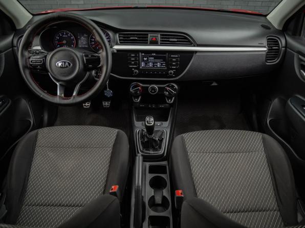 Kia Rio IV с пробегом 2017 года, цена 850 000 рублей, 291600 км, седан, Автокод Объявления