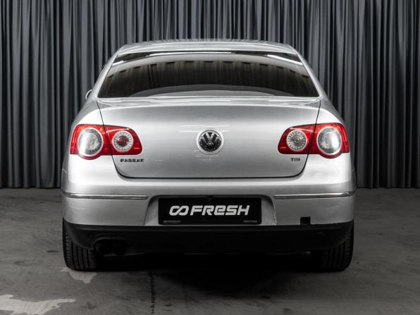 Volkswagen Passat B6 с пробегом 2010 года, цена 695 000 рублей, 280482 км, седан, Автокод Объявления
