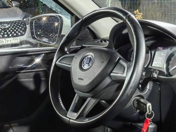 Skoda Rapid I с пробегом 2014 года, цена 659 000 рублей, 228000 км, лифтбек, Автокод Объявления