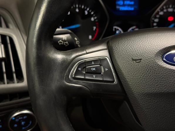Ford Focus III Рестайлинг с пробегом 2016 года, цена 840 000 рублей, 235042 км, хэтчбек, Автокод Объявления