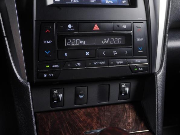 Toyota Camry VII (XV50) Рестайлинг с пробегом 2015 года, цена 2 078 000 рублей, 224095 км, седан, Автокод Объявления