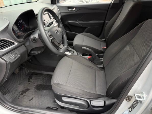 Hyundai Solaris II с пробегом 2018 года, цена 1 050 000 рублей, 214966 км, седан, Автокод Объявления